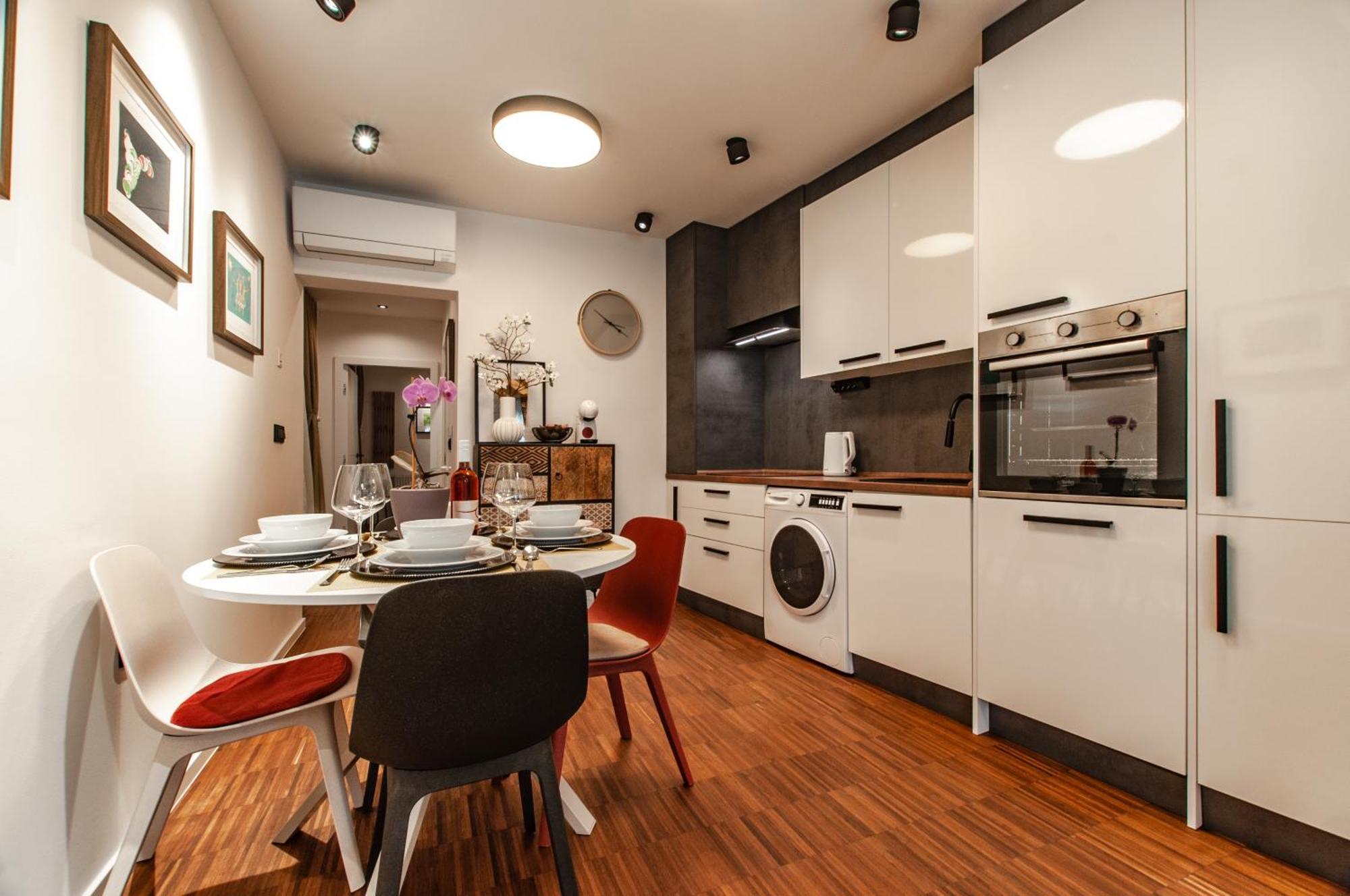 Six In The City Apartment, Ljubljana Bagian luar foto